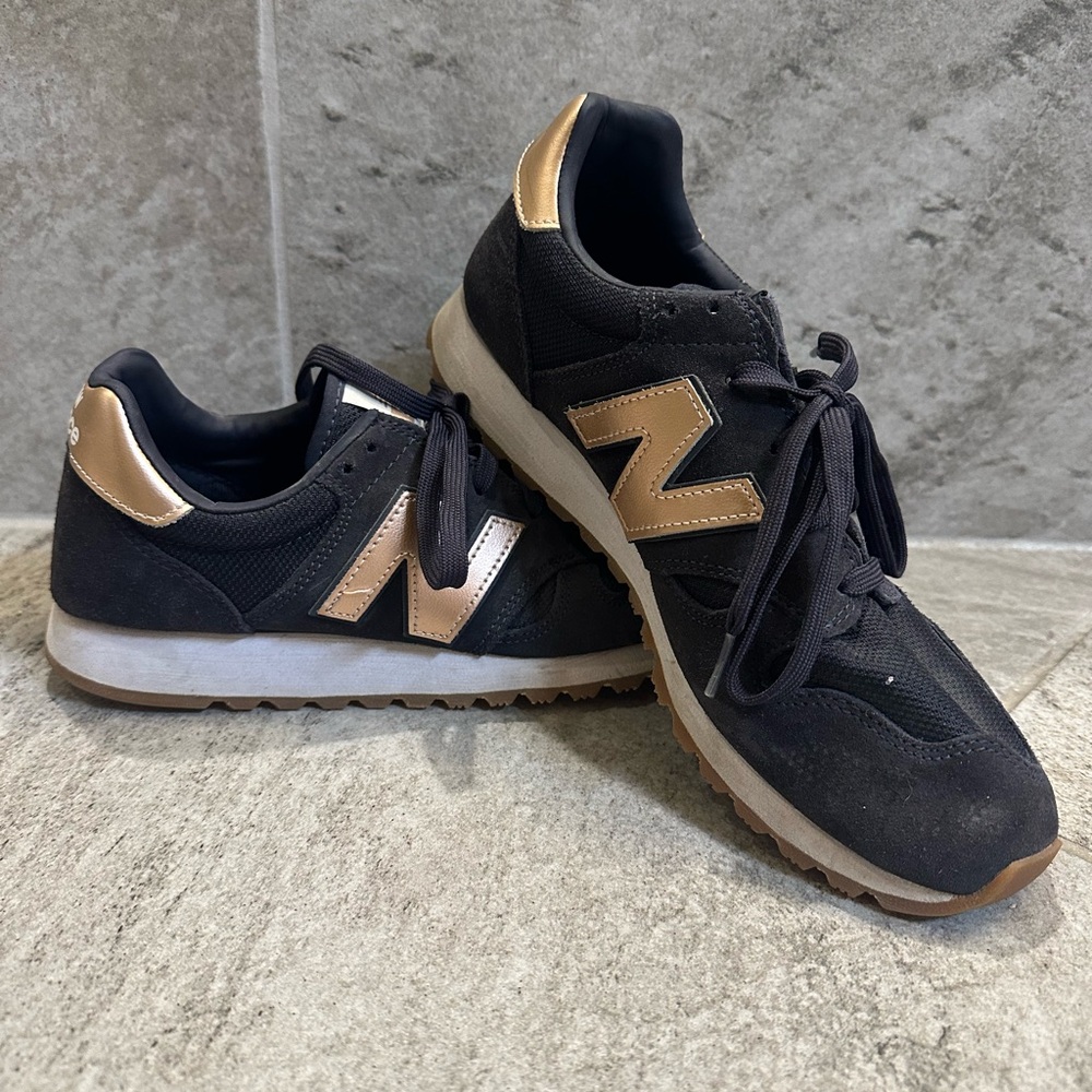 New Balance 520’s